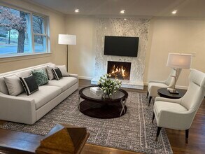 71 Tamarack Rd in Westwood, MA - Building Photo - Building Photo