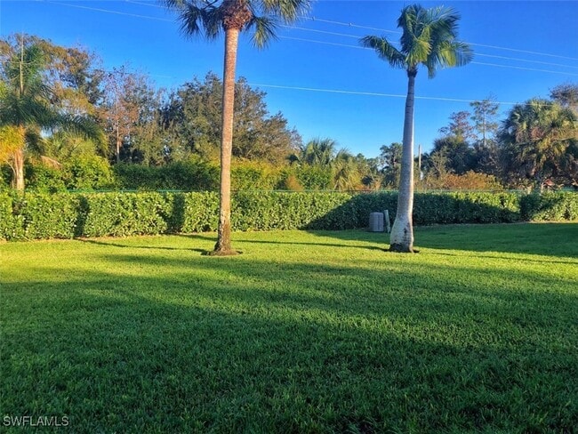 10201 Regent Cir in Naples, FL - Building Photo - Building Photo