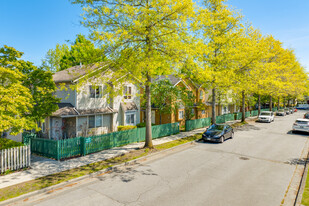 Chelsea Gardens in Vancouver, BC - Building Photo