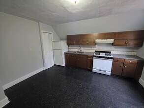 186 Farren Ave in New Haven, CT - Building Photo - Building Photo