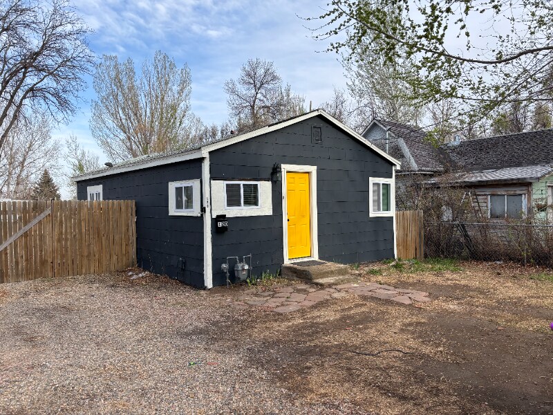 118 S Monroe Ave in Loveland, CO - Building Photo