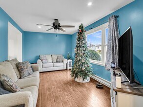 32 Maywood Ave in Sinking Spring, PA - Building Photo - Building Photo