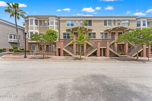 343 E Church St in Jacksonville, FL - Building Photo