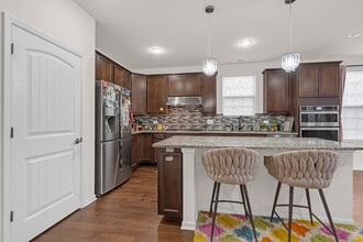 61 Pacific Ave in Hawthorn Woods, IL - Building Photo - Building Photo