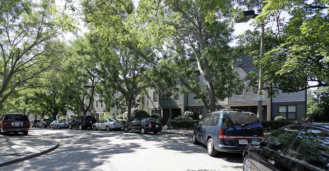 Madison Park Village III in Boston, MA - Foto de edificio - Building Photo