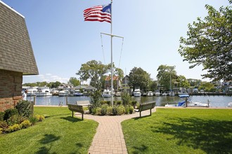 Fairfield On The Bay in Patchogue, NY - Building Photo - Building Photo