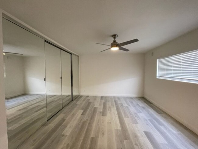 11763 Hamlin St in Los Angeles, CA - Building Photo - Building Photo