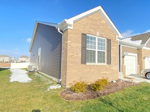 6054 E 112th Pl in Winfield, IN - Building Photo - Building Photo