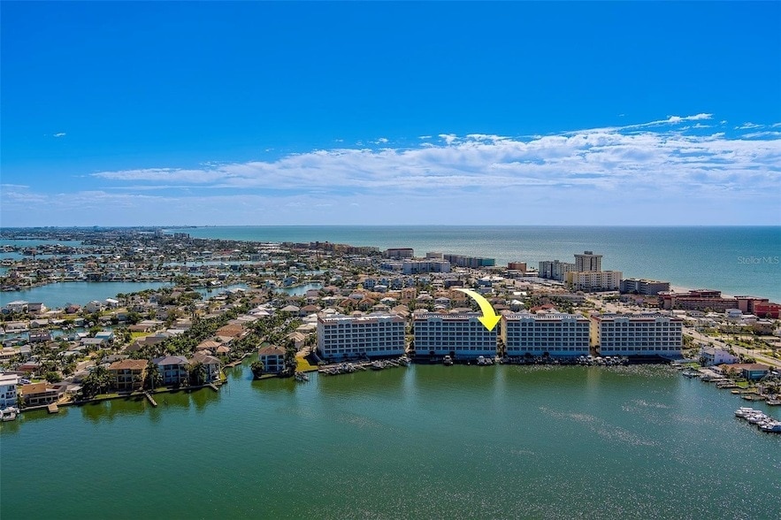 17735 Gulf Blvd, Unit 501 in Redington Shores, FL - Building Photo