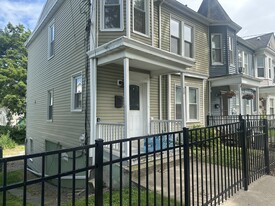 10 Clinton St in Morristown, NJ - Building Photo