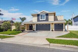 9091 Aloha Dr in Huntington Beach, CA - Building Photo