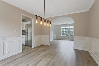 2325 Winthrope Way Dr in Alpharetta, GA - Building Photo - Building Photo