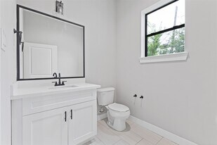 806 E 39th St in Houston, TX - Building Photo