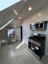 808 A St, Unit ApartmentC in San Rafael, CA - Building Photo - Building Photo