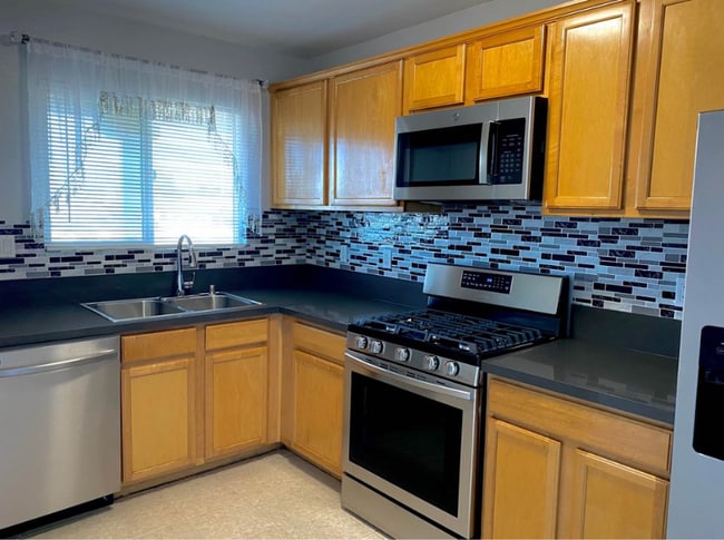 304 J Ave in National City, CA - Building Photo - Building Photo