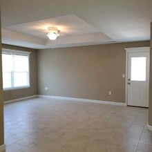 905 W Gay St in Warrensburg, MO - Building Photo - Building Photo