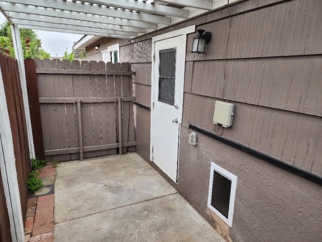 715 S Pine St in Escondido, CA - Building Photo - Building Photo