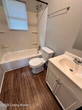 3422 Shagbark Rd in Louisville, KY - Building Photo - Building Photo