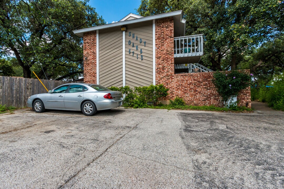 Shady Oaks in Austin, TX - Foto de edificio