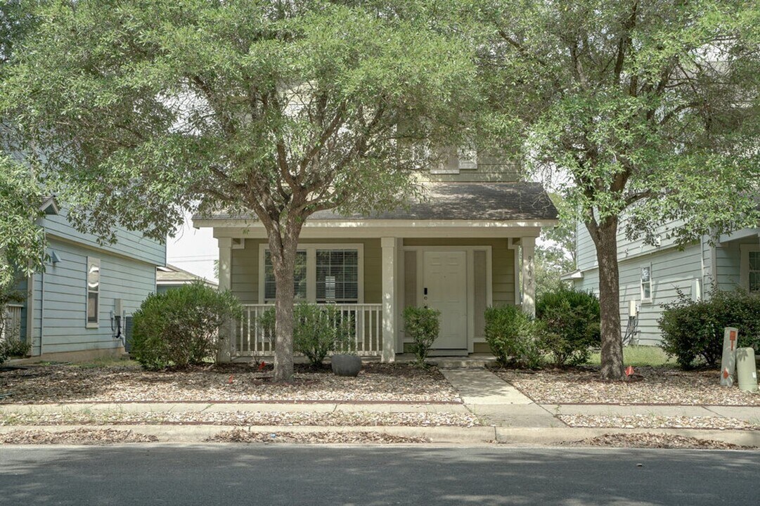 9405 Rowlands Sayle Rd in Austin, TX - Building Photo