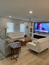 1050 NW 6th Terrace in Boca Raton, FL - Building Photo - Building Photo