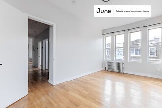 Room in Shared 5 bed/2 bath home, Unit E in Queens, NY - Building Photo - Building Photo