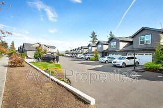1164 Grover St in Lynden, WA - Building Photo - Building Photo