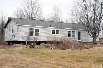 Maplewood Heights in Dalton, PA - Building Photo - Building Photo