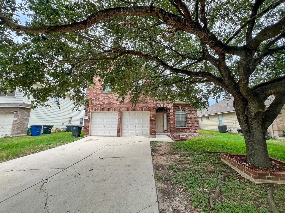 340 Meadow Park in New Braunfels, TX - Building Photo