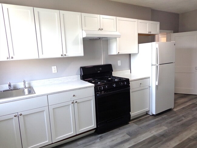 411 Mt Auburn St in Watertown, MA - Building Photo - Building Photo