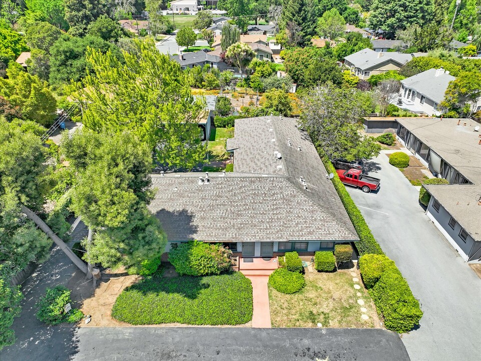 1951 Euclid Ave in Menlo Park, CA - Building Photo