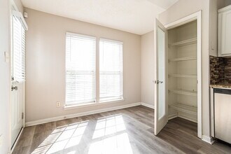 1610 Royal Tree Ct in Charlotte, NC - Building Photo - Building Photo