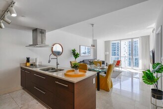 485 Brickell Ave in Miami, FL - Building Photo - Building Photo