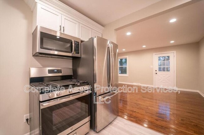 property at 2730 Strong St