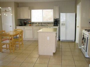 12419 Fountain Hill Ln NE in Albuquerque, NM - Building Photo - Building Photo