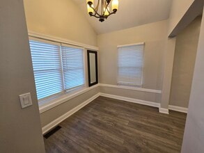 185 Pick Ave in Elmhurst, IL - Building Photo - Building Photo