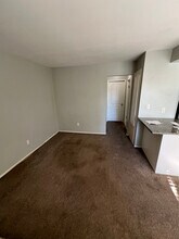 19815 E 14 Mile Rd in Clinton Township, MI - Building Photo - Building Photo