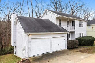 3898 Conley Downs Ln in Decatur, GA - Foto de edificio - Building Photo