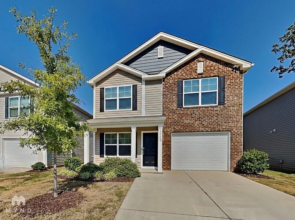 2128 Ryker Davis Ln in Charlotte, NC - Building Photo