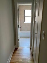 429 W Roscoe St, Unit #425-509 in Chicago, IL - Building Photo - Building Photo