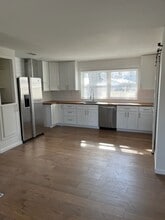 9800 Chambers Ct in Louisville, KY - Building Photo - Building Photo