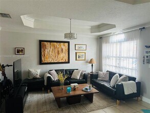 11500 NW 60th Terrace in Doral, FL - Building Photo - Building Photo