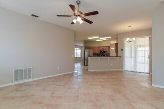 55 Alicante Ct in Kissimmee, FL - Foto de edificio - Building Photo