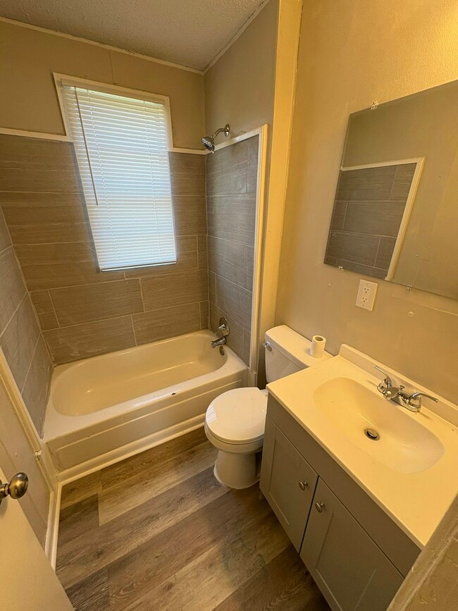 property at 1116 Ash Ave