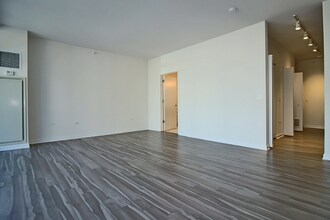 812 N LaSalle St in Chicago, IL - Building Photo - Building Photo