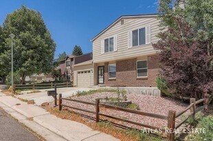 17231 E Oberlin Pl in Aurora, CO - Building Photo