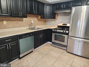 6656 Blakemore St in Philadelphia, PA - Building Photo - Building Photo