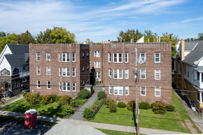 Newly Renovated Apartments in Pine Hills