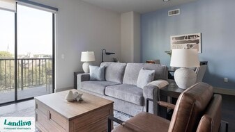 1414 Wood Hollow Dr in Houston, TX - Building Photo