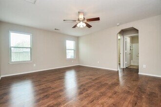 1646 Perennial Ln in Rosenberg, TX - Building Photo - Building Photo